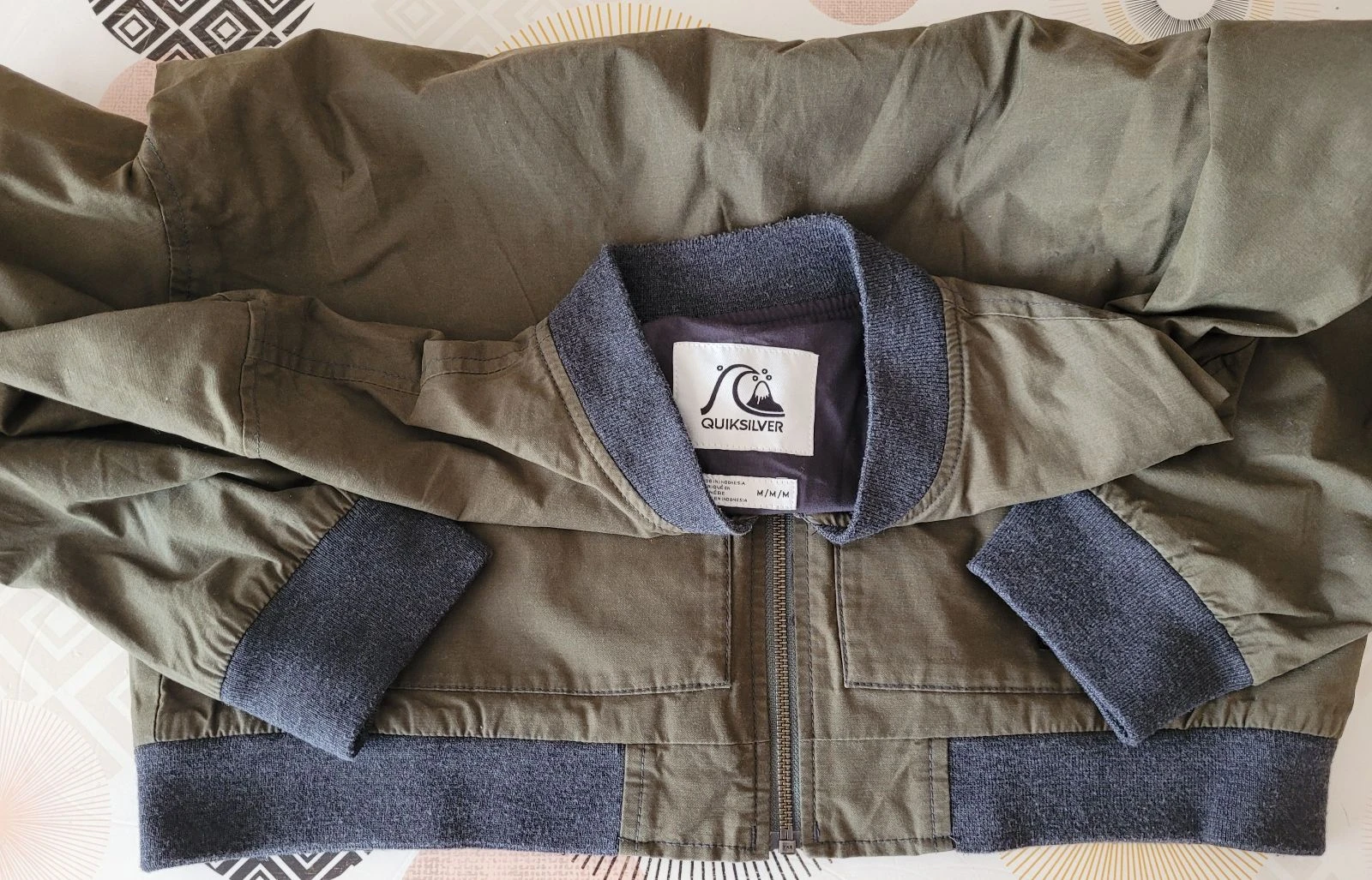 Quiksilver Jaqueta TM/TFr38- Kaki-Bombers/Vestuário para meia estação em estado excelente – photo 17